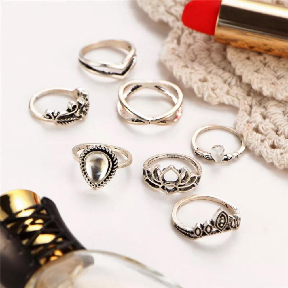 ❄️Just in! 7 Piece Boho Ring Set❄️ - Picture 7 of 8